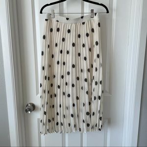 A new day black and white polka dot skirt S